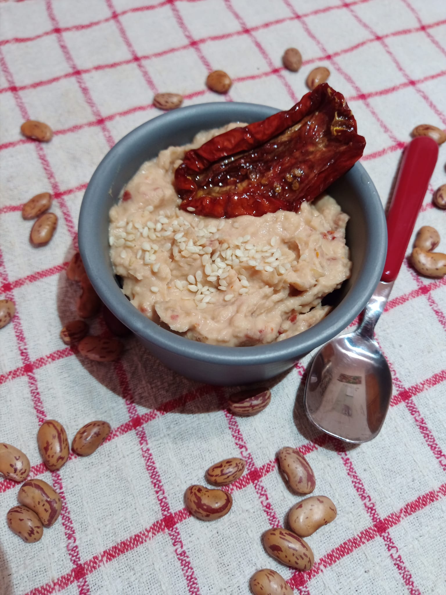 Crema di fagioli cannellini e pomodori secchi